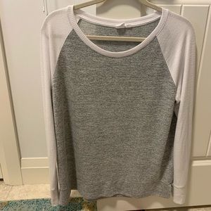 Gap sweater